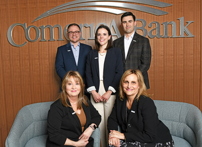Comerica Bank Colorado Middle Market Team (L to R) Front Row: Joanna Love and Jenae Anderson; Back Row: Cody Friedlan, Marybeth Wiggins and Matt Ederer. Credit: Christina Cookson Photography