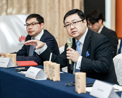 Robert Yang, Director of Huawei's Strategic Partner Development (PRNewsfoto/Huawei)