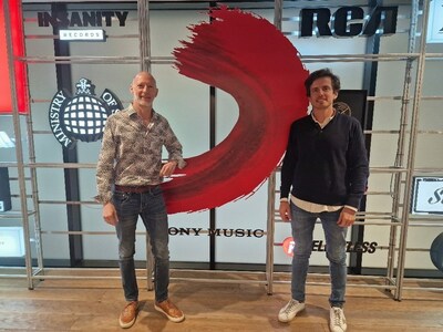 From Left to Right: Mark Cavell, President of Sony Music Masterworks; Nicolas Renna, Managing Director of Proactiv Entertainment© Sony Music Entertainment