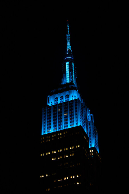 NATIONAL LANDMARKS AND NFL STADIUMS LIGHT UP TEAL TO CELEBRATE FARE'S FOOD ALLERGY AWARENESS WEEK - Vimarsana News