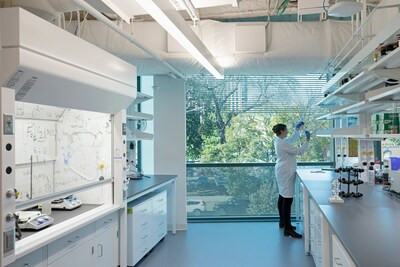 New laboratory space at Simmons University. Credit: Elkus Manfredi Architects.