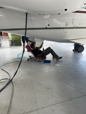 Reliable Jet Maintenance of Boca Raton, FL, completed the first-ever install of SmartSky's LITE inflight connectivity system on a customer aircraft, a Bombardier Lear 60.