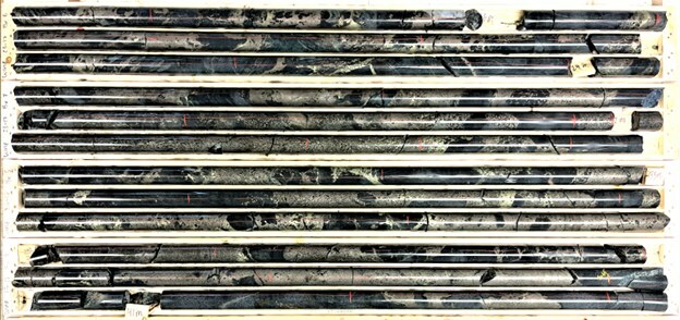 Figure 1: Diamond drill hole Wine 23-17 from approximately 25.0 meters to 42.1 meters - Middle Zone mineralization (CNW Group/Nican Ltd.)