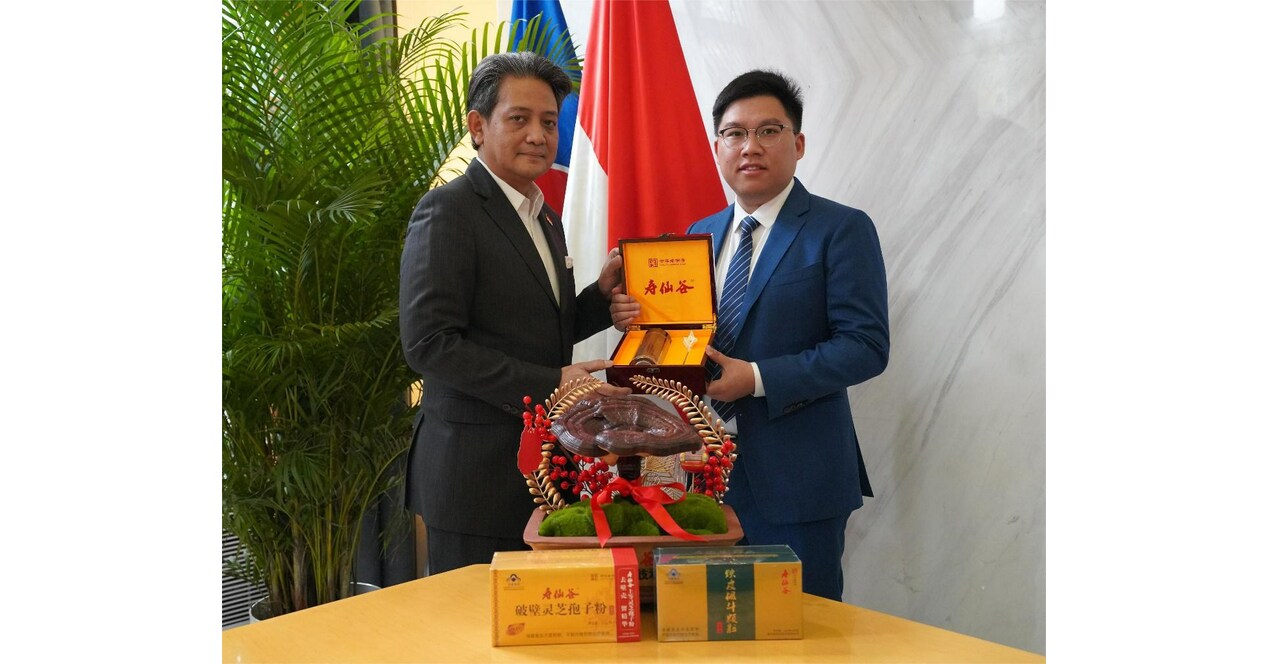 Xinhua Silk Road: Global co-op highlighted in tour of Chinese herbs firm to Indonesian embassy in China