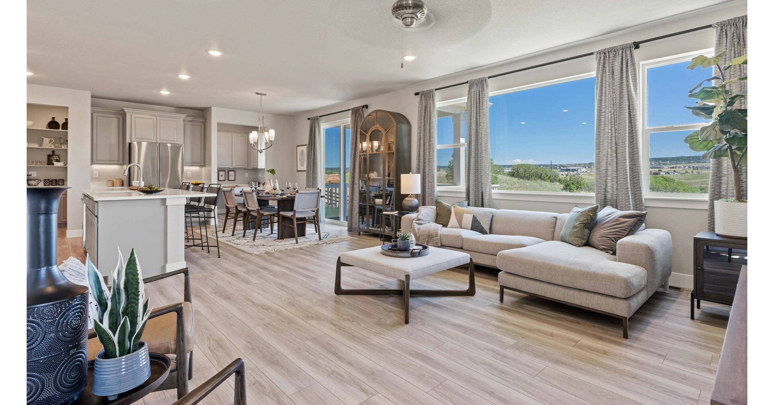 DESERT VIEW HOMES OPENS ITS THOUGHTFUL LINE IN EL PASO