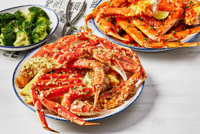 Guests can enjoy a full pound of crab legs served their way, choosing from a variety of flavors like NEW! Roasted Garlic Butter, NEW! Honey Sriracha, and NEW! Lemon Pepper.