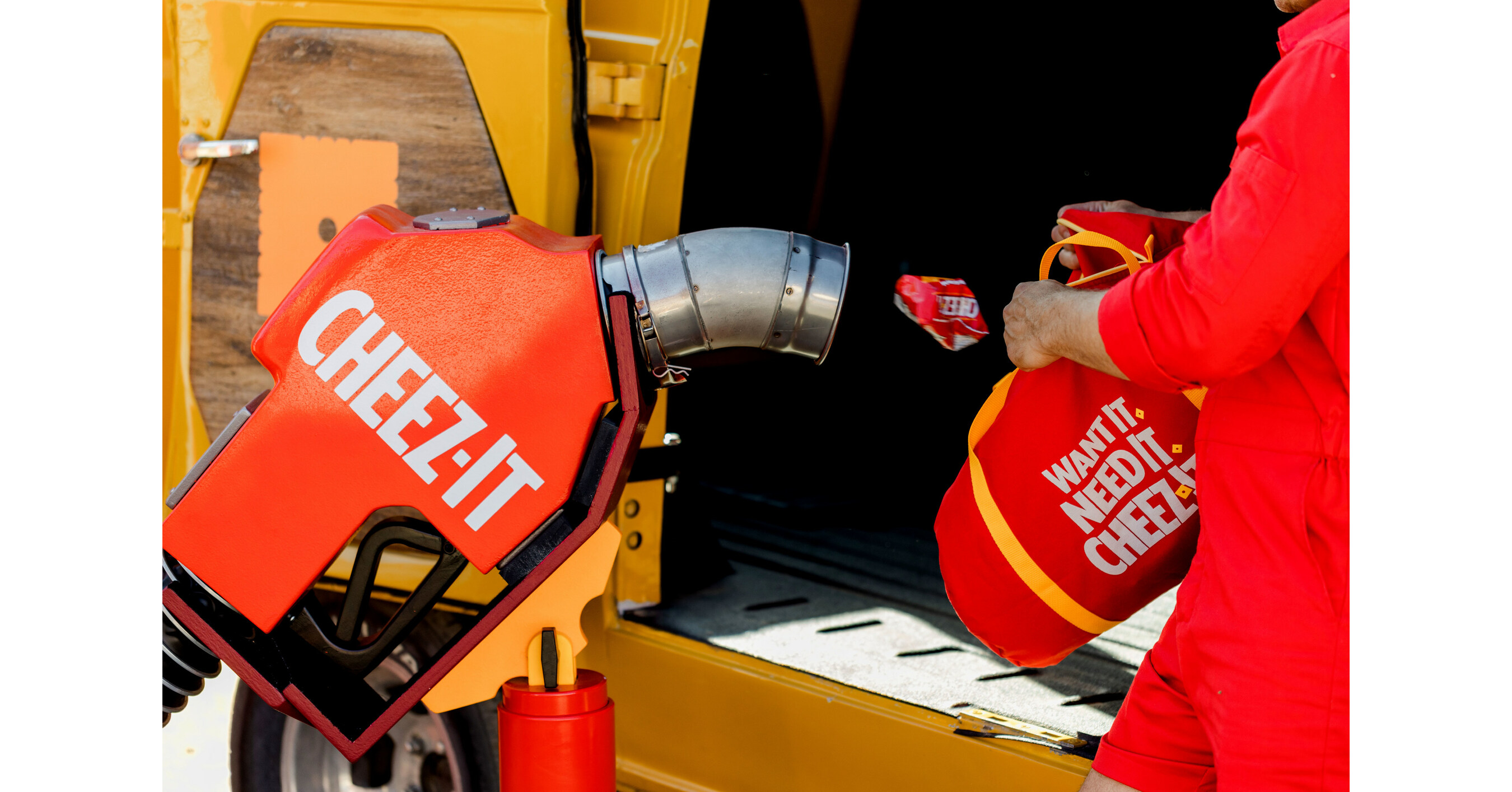 INTRODUCING THE CHEEZIT® STOP FEATURING 'THE WORLD'S FIRST AND ONLY