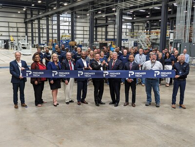 Ribbon cutting of new facility in Montgomery, Alabama (CNW Group/Premier Tech ltée)