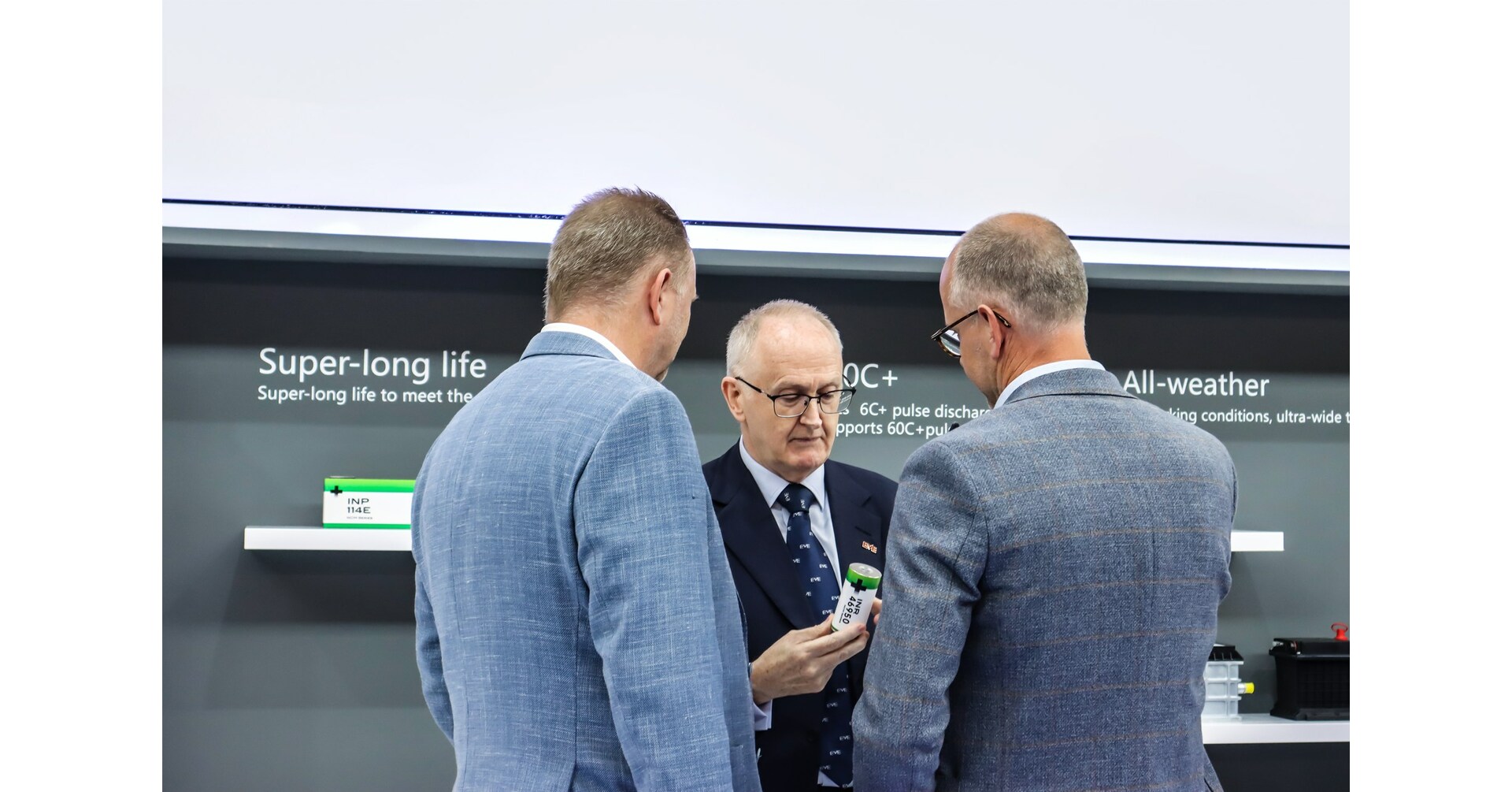 Společnost EVE Energy na veletrhu The Battery Show 2023 v Německu představila svá řešení pro elektromobilitu Společnost EVE Energy na veletrhu The Battery Show 2023 v Německu představila svá řešení pro elektromobilitu