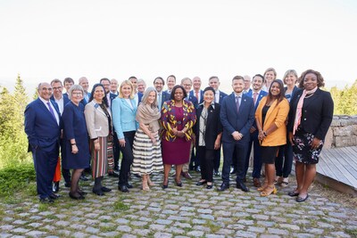 Unable to view the image, Please provide a valid URL.