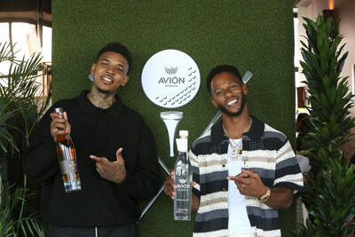 On Tuesday June 13th, professional athletes and golf enthusiasts Nick Young and Victor Cruz went head to head over Tequila Avión cocktails at an elevated experience on the green at Daintree in NYC. Photo Credit: Michael Simon