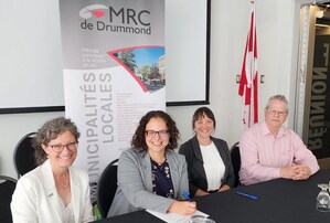 Première signature de convention collective - Entente syndicale historique entre la MRC de Drummond et ses employés