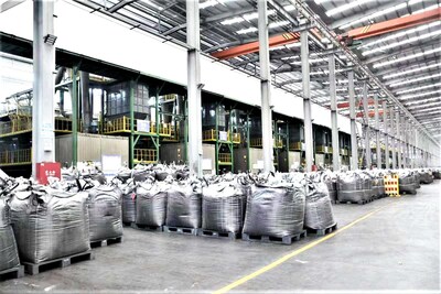 Invested by Zhongke Xingcheng located in Gui’an New Area, the manufacturing plant of an integrated project is expected to produce 100,000 tons of lithium battery anode materials per year.(Guizhou DailyTian Ju)