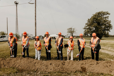 Groundbreaking ceremony with elected officials, community and industry leaders kicks off construction on first transmission line of new southwest Ontario network (CNW Group/Hydro One Inc.)