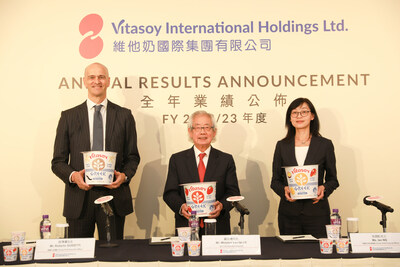 Vitasoy management presents its Greek Style Soy Yoghurt launched in Australia at the press conference. (From left) Mr. Roberto Guidetti, Group Chief Executive Officer; Mr. Winston Lo, Executive Chairman; and Ms. Ian Ng, Group Chief Financial Officer.