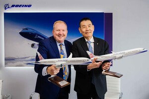China Airlines Announces Order for Eight 787 Dreamliners at Paris Air Show