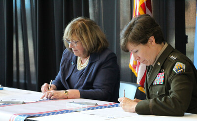 DSU President José-Marie Griffiths and Lt. Gen Maria Barrett, Commanding General of the U.S. Army Cyber Command, signed an Educational Partnership Agreement at a ceremony held at DSU on June 19.