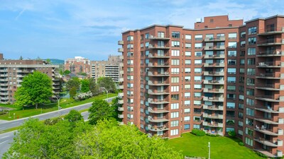 Appartements locatifs (photo d'archives) (Groupe CNW/Socit canadienne d'hypothques et de logement)
