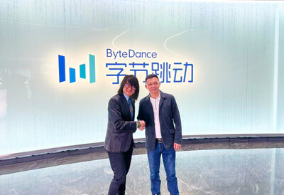 A visit to ByteDance's HQ in Beijing. A warm welcome from SDFT Co. Director, Mr. Zhang De Ping (PRNewsfoto/European Wellness Biomedical Group)