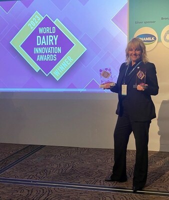 Les Producteurs laitiers du Canada dcrochent deux prix prestigieux lors de la remise des World Dairy Innovation Awards (Groupe CNW/Dairy Farmers of Canada)