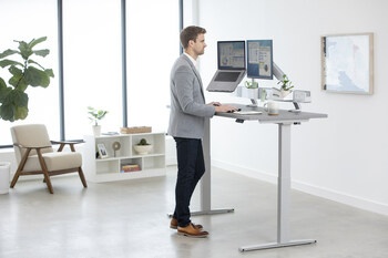 Fellowes, a family-owned company providing trusted workplace solutions for 106 years, is proud to announce the launch of the Rising Loft™ rail system, the most versatile desktop rail system engineered for Enhanced Workspace Productivity.