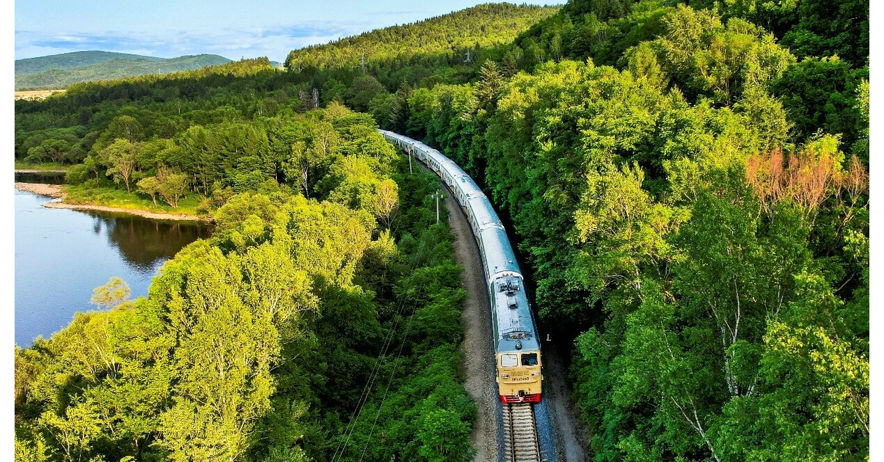 El tren forestal abre un nuevo camino para el turismo en el noreste de China