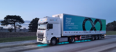 GINAF E–truck wirelessly charging on Electreon's Smartroad Gotland in Sweden: The World's First Electric Road for a truck and bus (Image: Electreon)