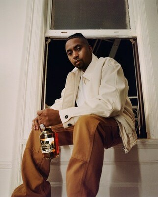 Hennessy y Nas unen fuerzas para la celebración del aniversario de la Hip Hop 50th, incluida la botella de edición limitada y más.