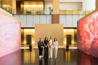Ms. Mizuki Hashimoto, Clé de Peau Beauté Chief Brand Officer, is joined by global brand ambassadors Diana Silvers and Ella Balinska and internationally renowned media artist Refik Anadol at the unveiling of his bespoke art installation in Tokyo: Unseen Intelligence, inspired from Clé de Peau Beauté Science: Skin Intelligence