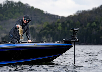 For the first time in the industry, anglers can install forward-facing sonar, like Garmin LiveScope™, on a pivot-style trolling motor by conveniently routing the transducer cable inside the trolling motor shaft thanks to the Kraken trolling motor's new LiveScope cable management system.