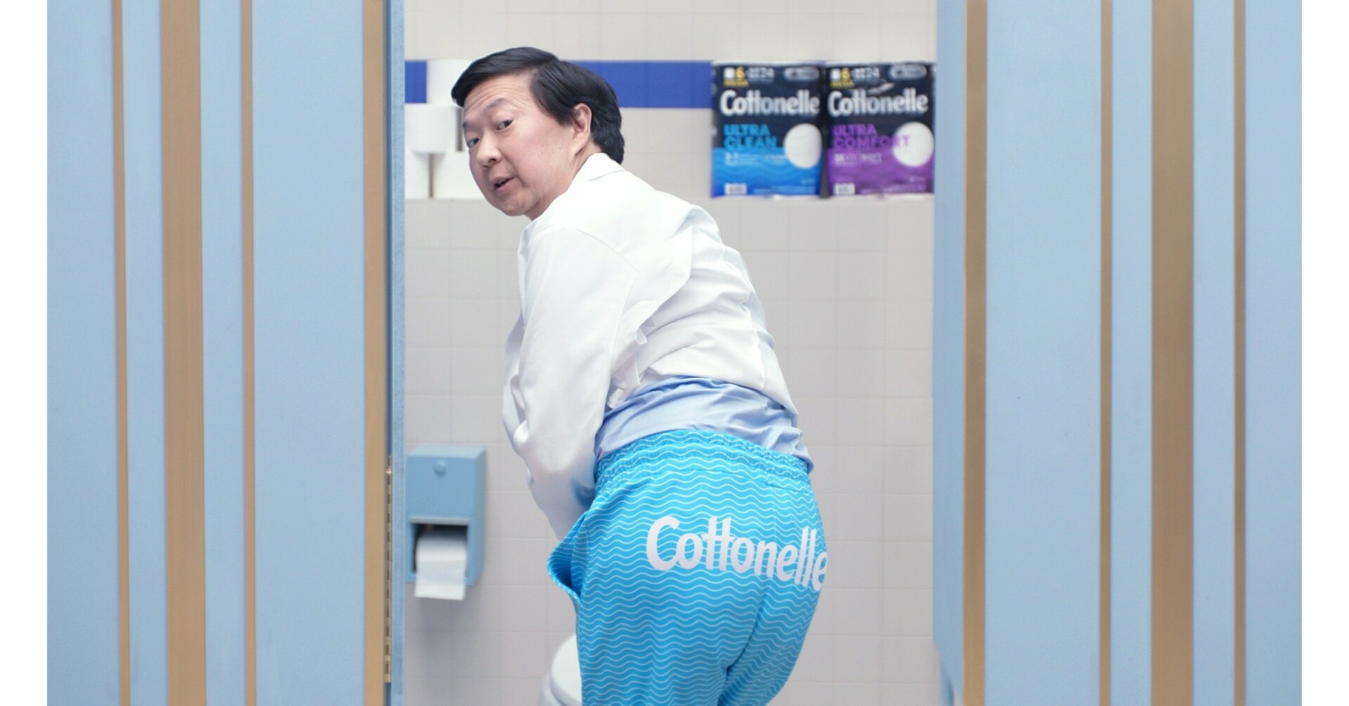 Exclusive: Ken Jeong Hopes for a 'Transformers' and 'Community' Crossover  (2011/10/13)- Tickets to Movies in Theaters, Broadway Shows, London Theatre  \u0026 More | Hollywood.com, image size:1920x1005