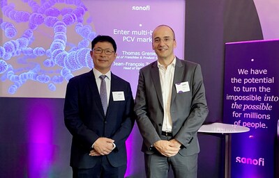 SK bioscience-Sanofi announce positive results from Phase II study of 21-valent pneumococcal conjugate vaccine candidate at Sanofi Vaccines Investor Event on June 29, 2023 at the Andaz Hotel in London, UK. Jaeyong Ahn, CEO of SK bioscience (left) and Thomas Triomphe, Head of Vaccines GBU at Sanofi poses at the event.