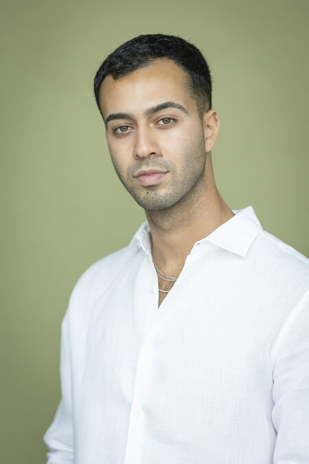 Millennial Entrepreneur Francois Reihani Raises $20 Million To Expand His  Business of Kindness at La La Land Kind Cafe