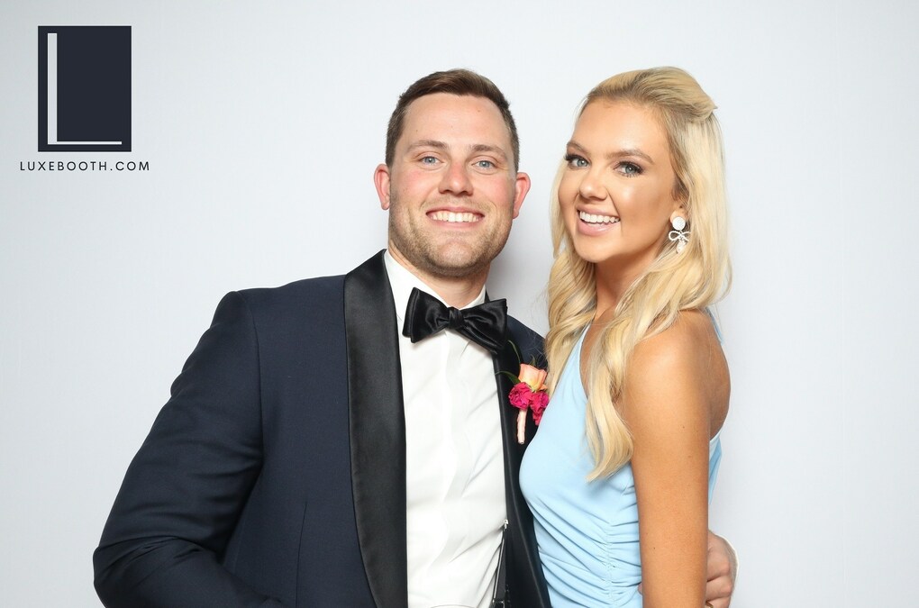 San Diego's Luxebooth.com Scoops Couples' Top Choice Award for Premier Photo Booth Rental Services - Vimarsana News