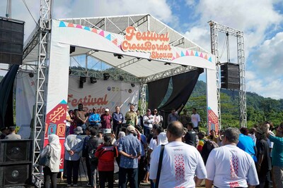 Kementerian Pariwisata dan Ekonomi Kreatif sedang melakukan revitalisasi pariwisata dan ekonomi di sepanjang perbatasan Indonesia-Papua Nugini