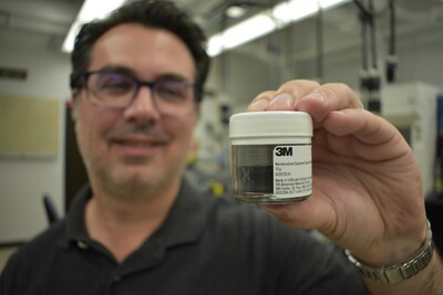 3M Materials Scientist, Andy Steinbach, holding the 3M™ Nanostructured Supported Iridium Catalyst Powder. (Photo credit: 3M)