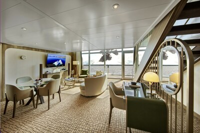 Seabourn Pursuit - Wintergarden Suite Living Room