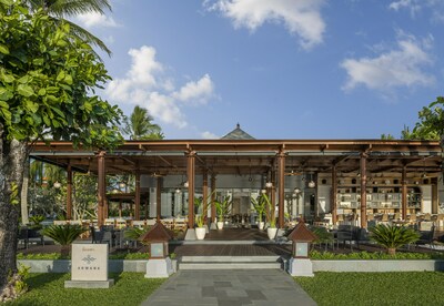 Arwana Restaurant at The Laguna, a Luxury Collection Resort & Spa, Nusa Dua, Bali. A lively grill beachfront restaurant with a distinctly modern and inviting nautical ambiance