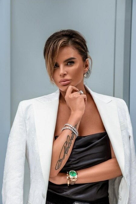 Celebrity Life Coach Karina Safarova Launches New Podcast Series,"Life Makeover", Featuring Renowned Business Coach Bill Walsh as Inaugural Guest - Vimarsana News