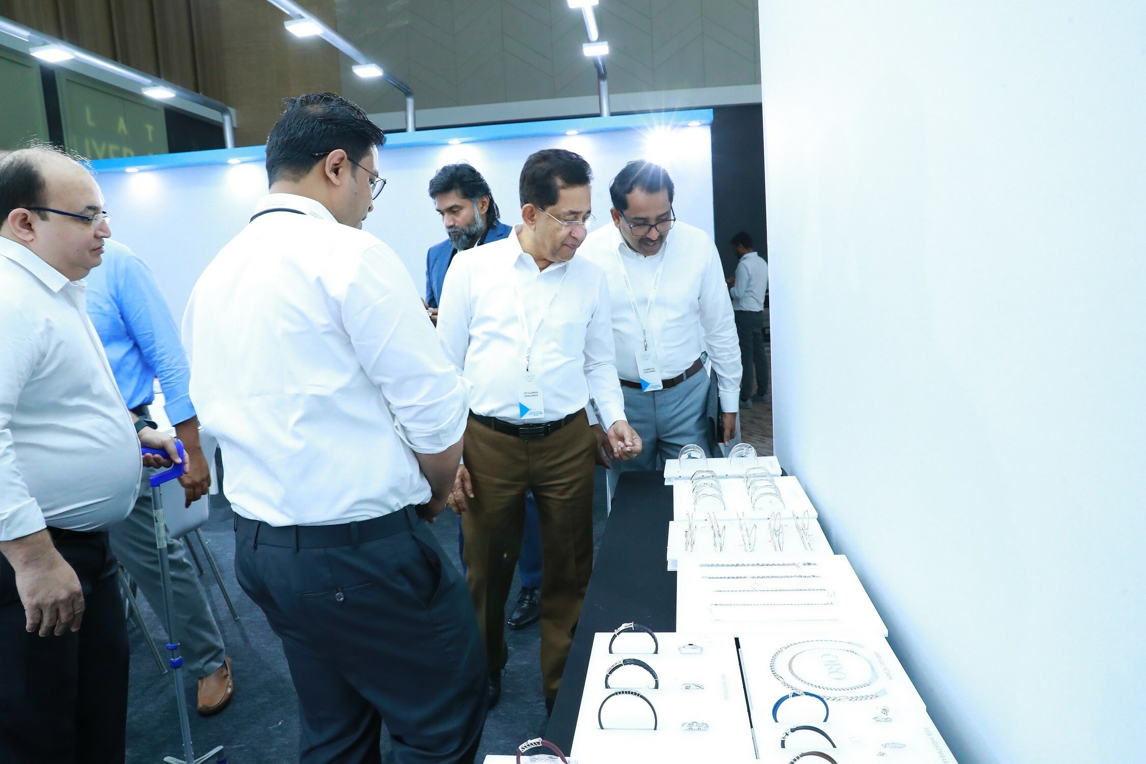 Unable to view the image, Please provide a valid URL.