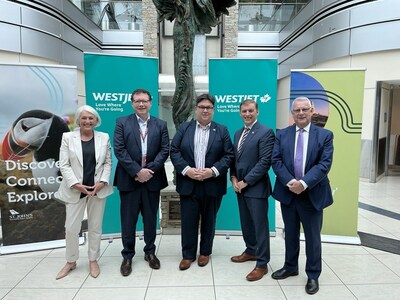 From left to right: Joanne Thompson, MP for St. John's East Dennis Hogan, Chief Executive Officer, St. John’s International
Airport, Andrew Gibbons, Vice-President, External Affairs, WestJet, the Honourable Dr. Andrew Furey, Premier of Newfoundland and Labrador, Danny Breen, Mayor of St. John’s (CNW Group/WESTJET, an Alberta Partnership)