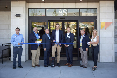 Pictured (From Left to Right): Meridian Chamber of Commerce Ambassador; Scot Eastman, director of sales at WaterWalk Boise—Meridian; Jim Mrha, COO/CFO at WaterWalk; Scott Friedrich, general manager at WaterWalk Boise—Meridian; Jim Korroch, president at WaterWalk; Mayor Robert Simison and Meridian Chamber of Commerce Ambassador