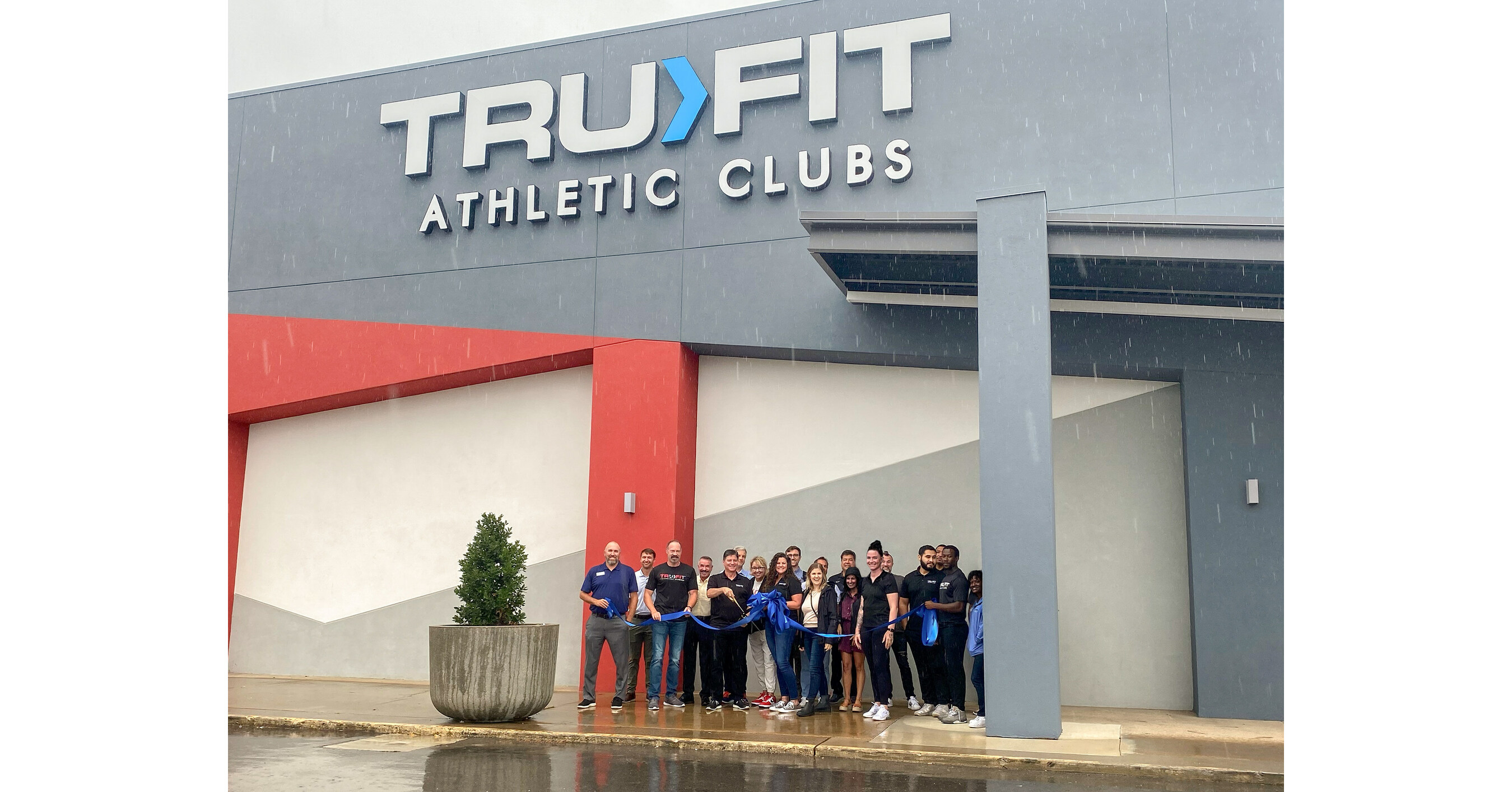 TEXAS FITNESS GIANT, TRUFIT ATHLETIC CLUBS, TAKES TENNESSEE