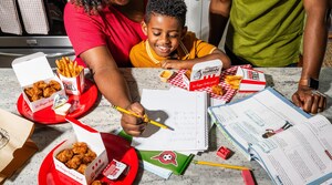 CONVIERTA LA VUELTA A CLASES EN UNA NOCHE DE POLLO CON LA NUEVA FILL UP BOX DE $20 O LOS NUGGETS DE 10 PIEZAS DE KENTUCKY FRIED CHICKEN POR SOLO $5