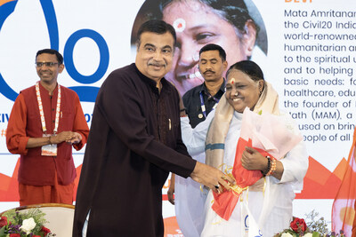 Amma with Union Minister Nitin Gadkari