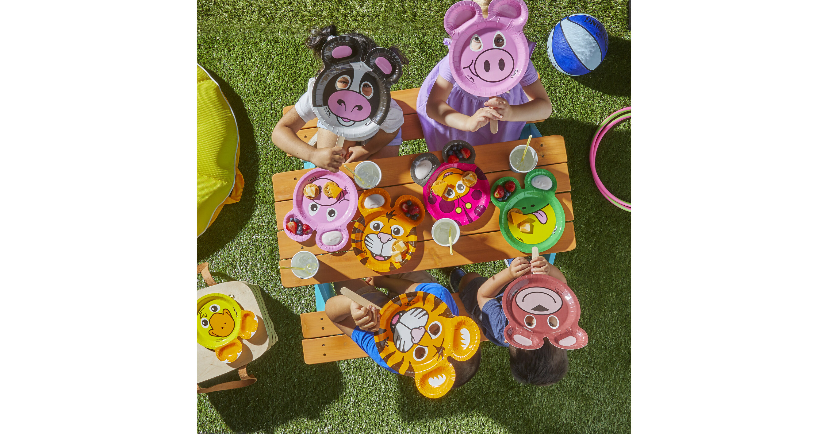 Hefty's 2000 era Zoopals are now being sold on  – WJBF