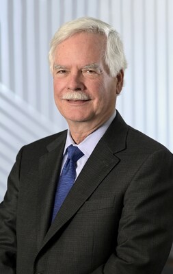 Robert W. Carlson, MD, anuncia su próximo retiro de la National Comprehensive Cancer Network (NCCN) después de más de diez años como director ejecutivo. Obtenga más información en NCCN.org.