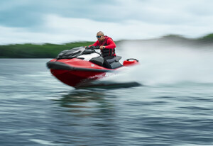 SEA-DOO ET MANITOU POUSSENT L'INNOVATION ET L'EXPÉRIENCE DE CONDUITE AVEC PLUS DE PUISSANCE, UN PLAISIR ABORDABLE ET UN CONFORT IMBATTABLE!