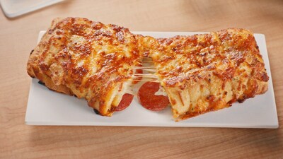 Domino's lanza oficialmente su nuevo ítem del menú: Pepperoni Stuffed Cheesy Bread, en todas las franquicias y tiendas corporativas de EE. UU.