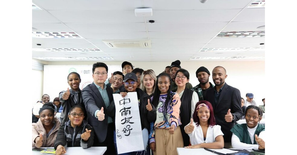 CGTN: V&yacute;mena ml&aacute;deže odr&aacute;ža &bdquo;kamar&aacute;tske a bratsk&eacute; priateľstvo medzi Č&iacute;nou a Južnou Afrikou